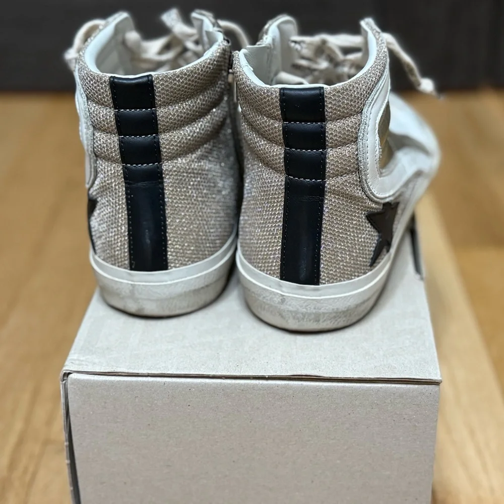 Golden Goose White and Gray Sneakers - Picture 4 of 9